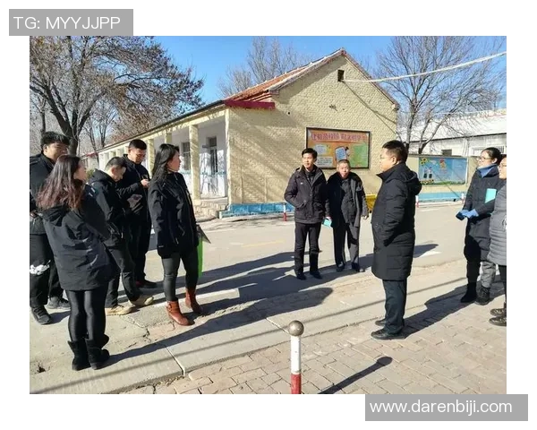 足球巨星与球童共度温馨时刻传递爱与希望的感人故事